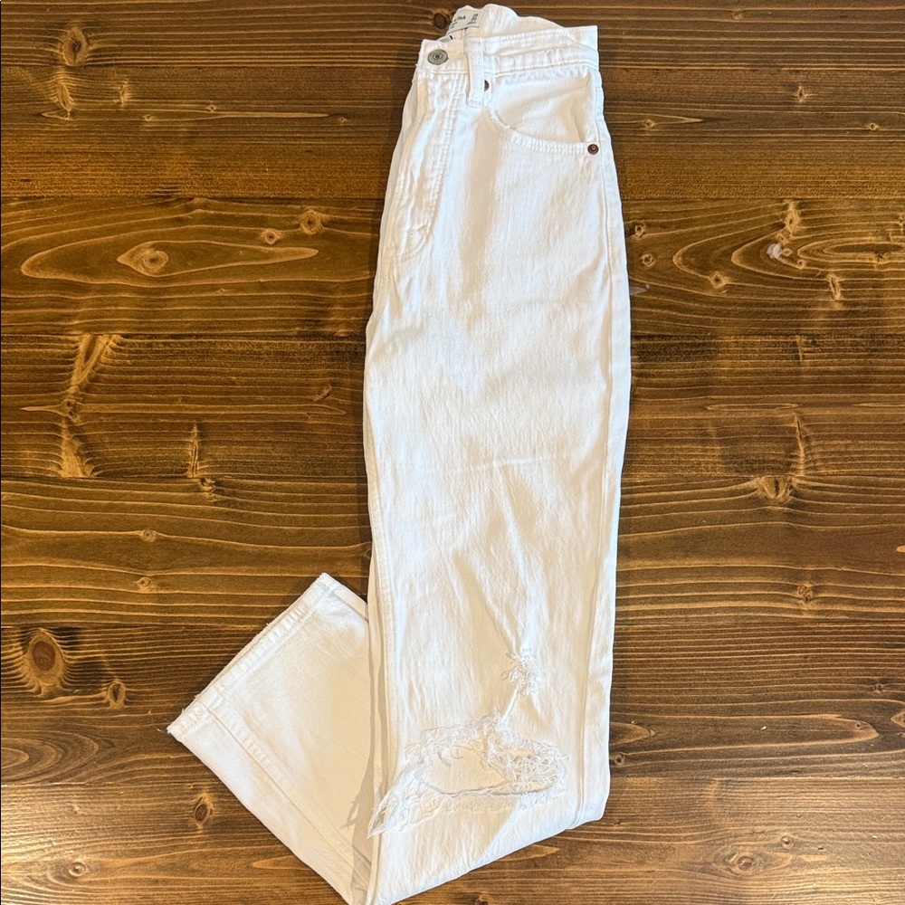 Abercrombie & Fitch Ankle Straight Ultra High Rise Distressed Jeans